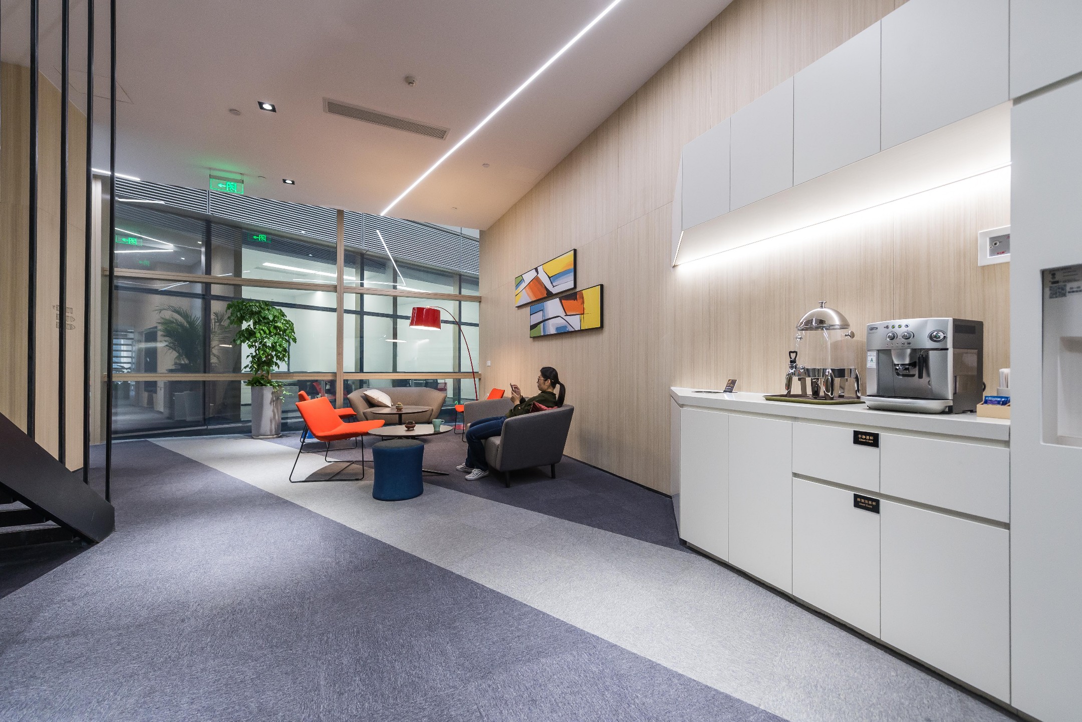 快易名商（虹橋萬(wàn)通中心）